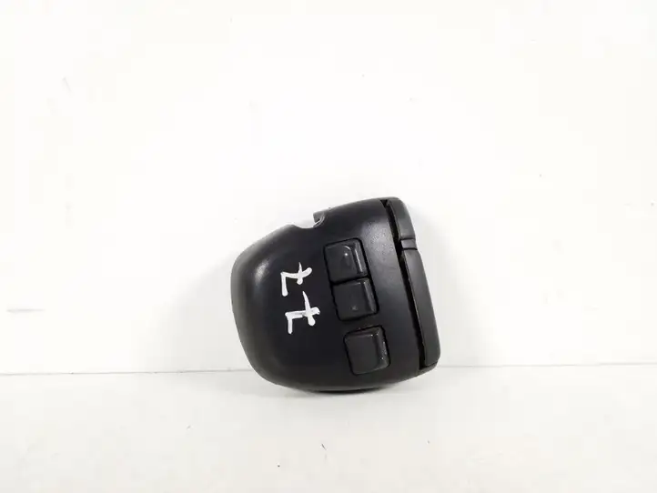 Toyota Corolla E120 E130 (2000 - 2004) 86230-13010 Кнопки на рулевом колесе — фото 3