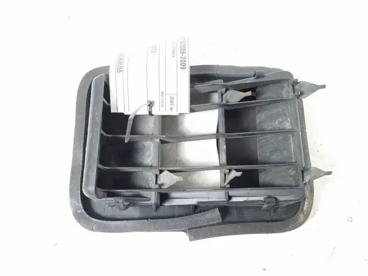 Toyota Auris 150 (2006 - 2012) 62940-0F010 Решетка в крыле — фото 3