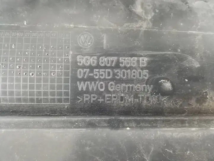 Volkswagen Golf VII (2013 - 2019) 5G6807568B Нижняя часть переднего бампера — фото 3