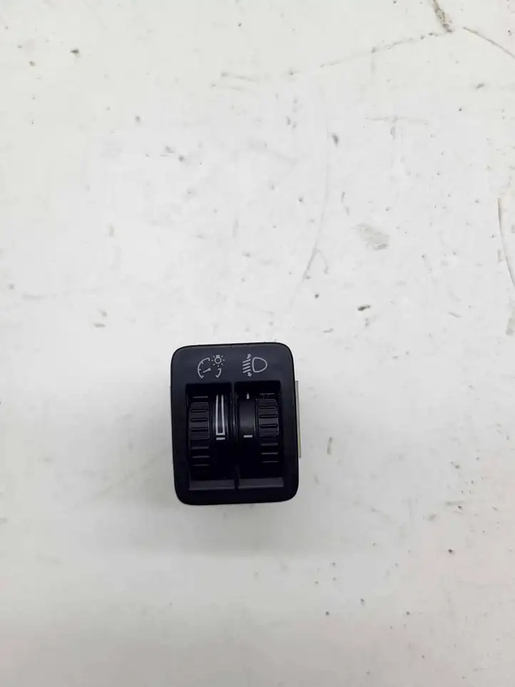 Volkswagen PASSAT B6 (2005 - 2010) 3c0941333a Включатель регулировки высоты фонарей — фото 1