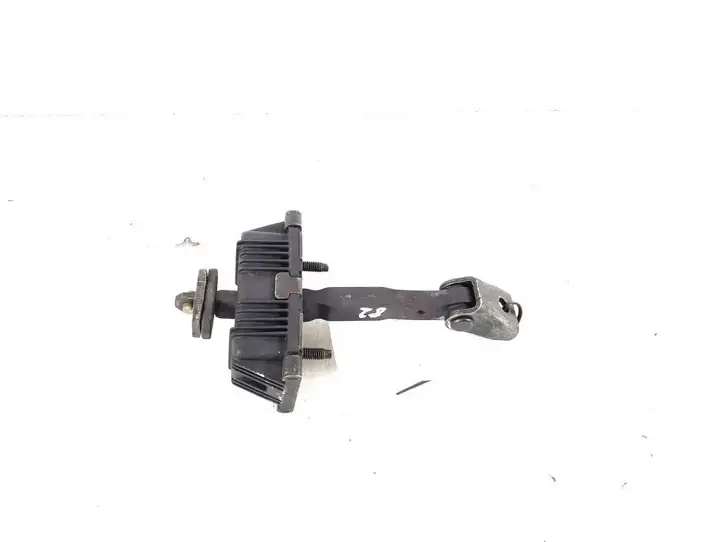 Toyota Avensis T250 (2003 - 2006) 68610-05040 Ограничитель двери — фото 1