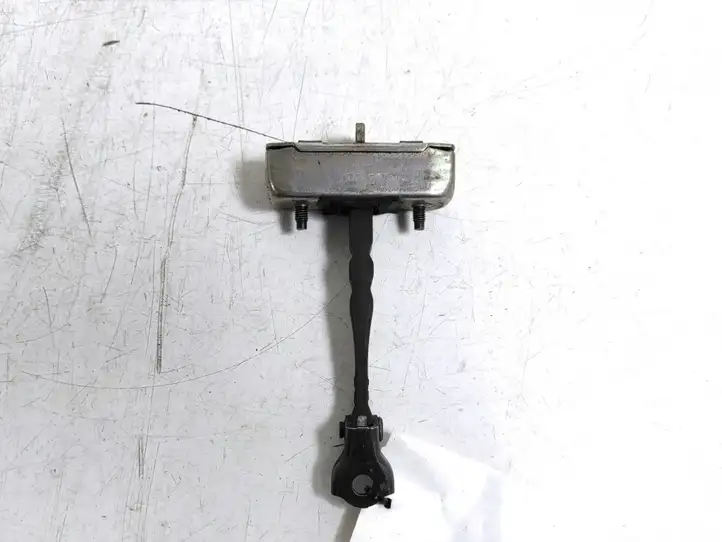 Toyota Auris 150 (2006 - 2012) 68610-02121 Ограничитель двери — фото 2