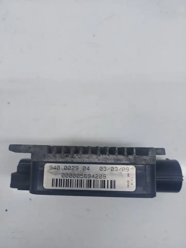 Ford S-MAX (2006 - 2010) 940002904 Реле вентилятора охлаждения — фото 3