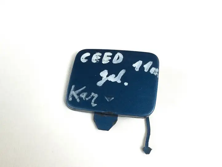 Kia Ceed (2010 - 2012) 866171h100 Заглушка буксировочной петли бампера — фото 1