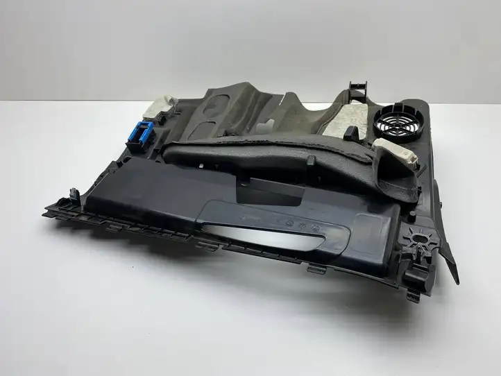 BMW 5 F10 F11 (2009 - 2016) 9166702 Нижняя отделка панели приборов — фото 3