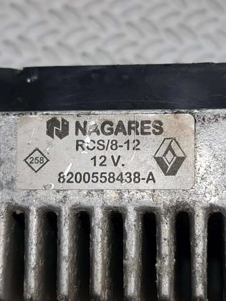 Renault Megane III (2009 - 2016) 8200558438A Реле накала свечей — фото 5