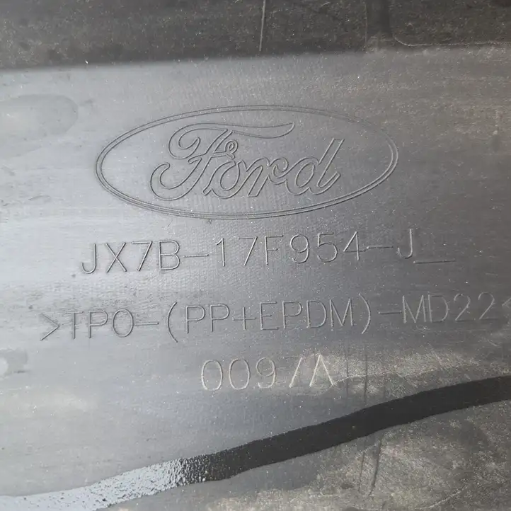 Ford Focus (2015 - 2019) JX7B17F954J Нижняя часть переднего бампера — фото 7