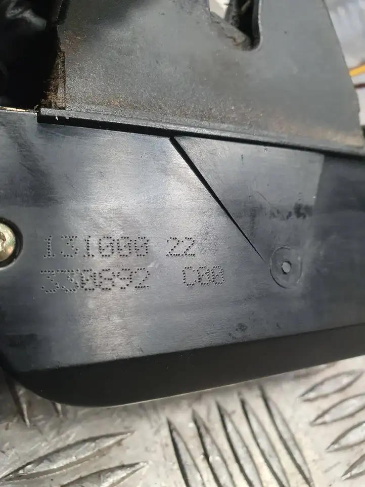 Citroen Xsara Picasso (1999 - 2012) 330892000 Замок крышки багажника — фото 7