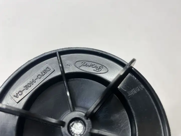 Ford Mustang VI (2015 - ) DS7C1402CA Кронштейн запасного колеса — фото 7