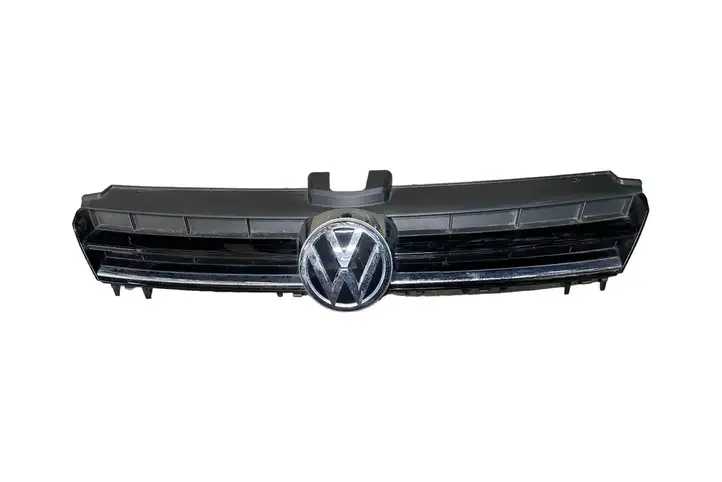 Volkswagen Golf VII (2013 - 2019) 5G0853653E Верхняя решетка радиатора — фото 1