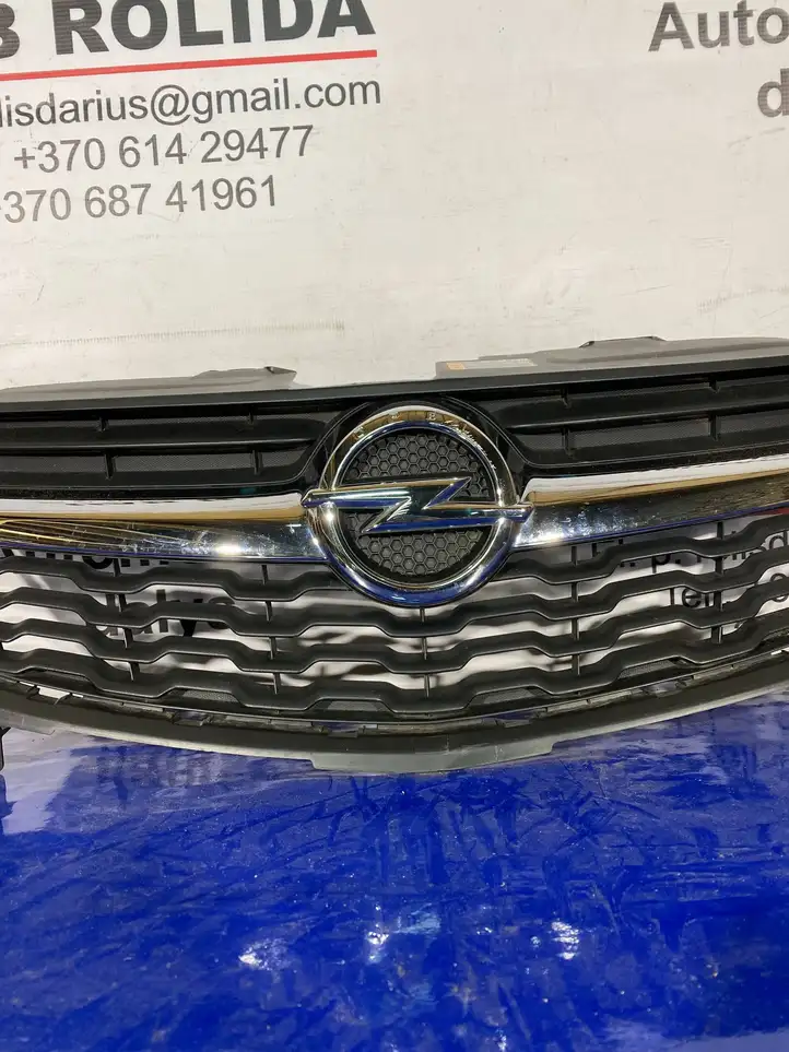 Opel Karl (2015 - ) 94514486 Верхняя решетка радиатора — фото 5