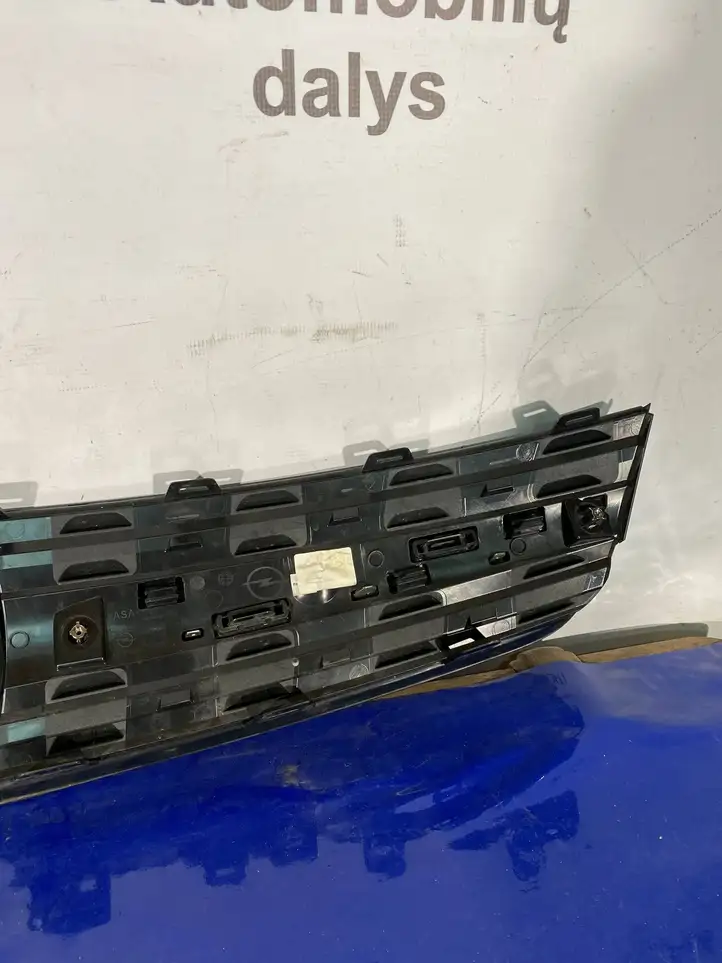 Opel Zafira Life (2019 - )  9833128677 Верхняя решётка