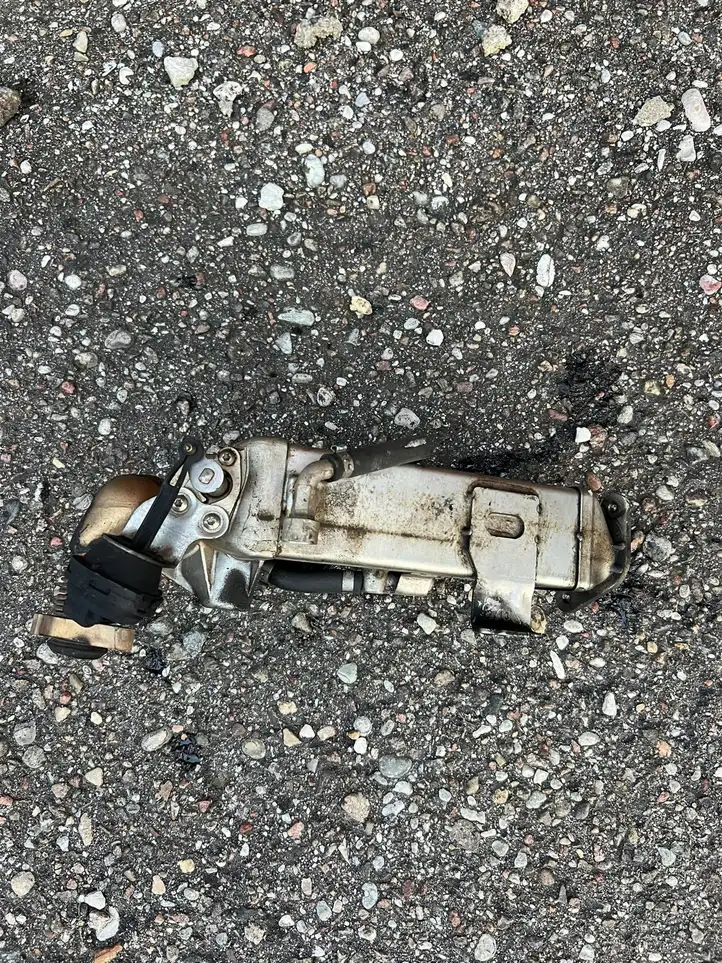 BMW 1 F20 F21 (2011 - 2019) 7810751 Охладитель клапана EGR — фото 3