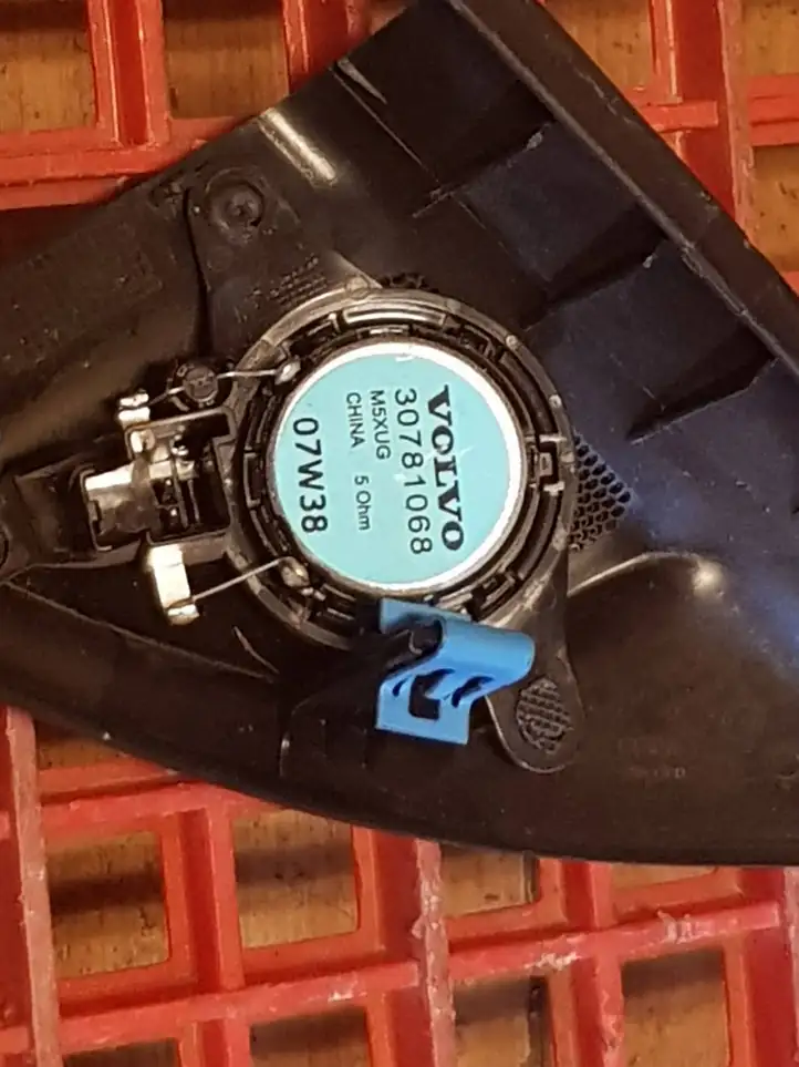 Volvo V70 (2007 - 2013) 30781068 Динамики передних дверей — фото 4