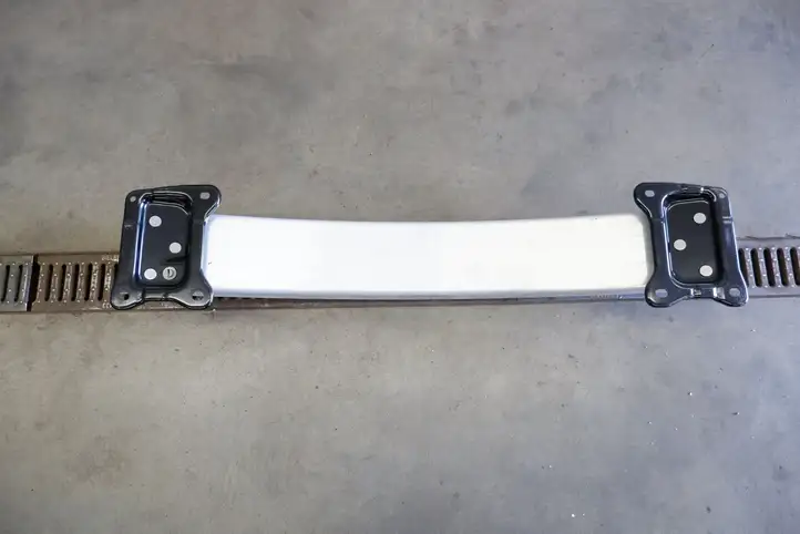 Tesla Model Y (2019 - 2024) 148761600B Усилитель заднего бампера — фото 6