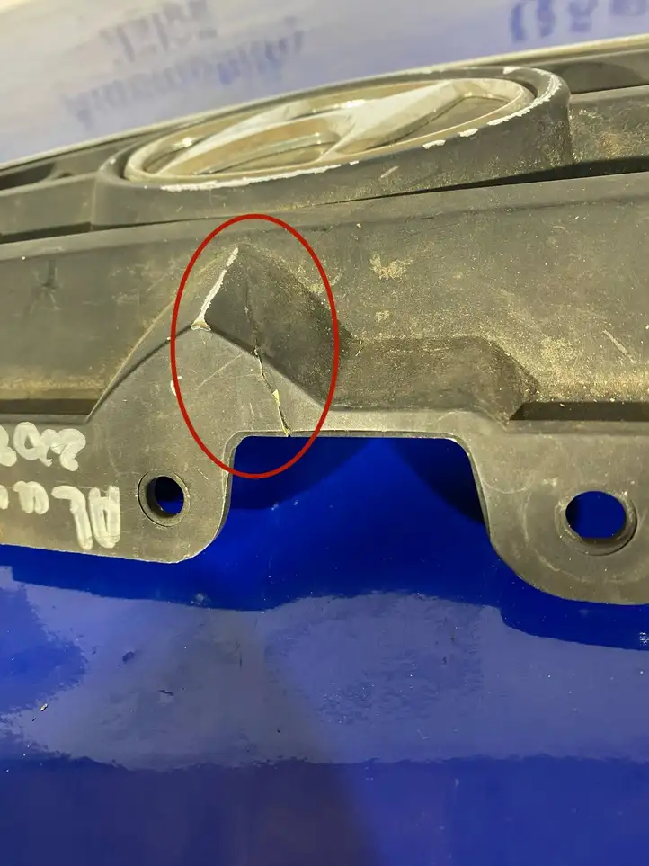 Hyundai Accent (2003 - 2006) 8636125620 Верхняя решетка радиатора — фото 7