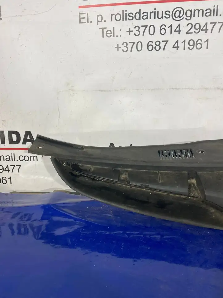 Hyundai i30 (2007 - 2012) 863512R500 Верхняя решетка радиатора — фото 4