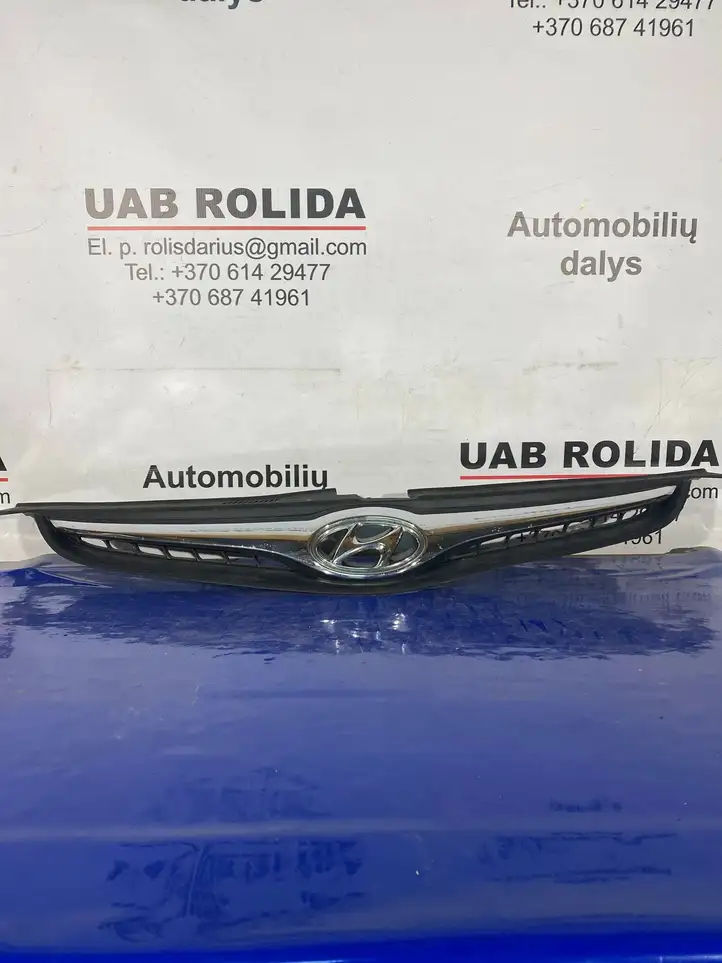 Hyundai i30 (2007 - 2012) 863512R500 Верхняя решетка радиатора — фото 1