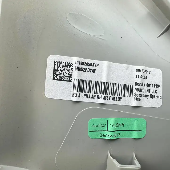 Chrysler Pacifica (2016 - ) 5RH52PD2AF Обшивка стойки A — фото 7