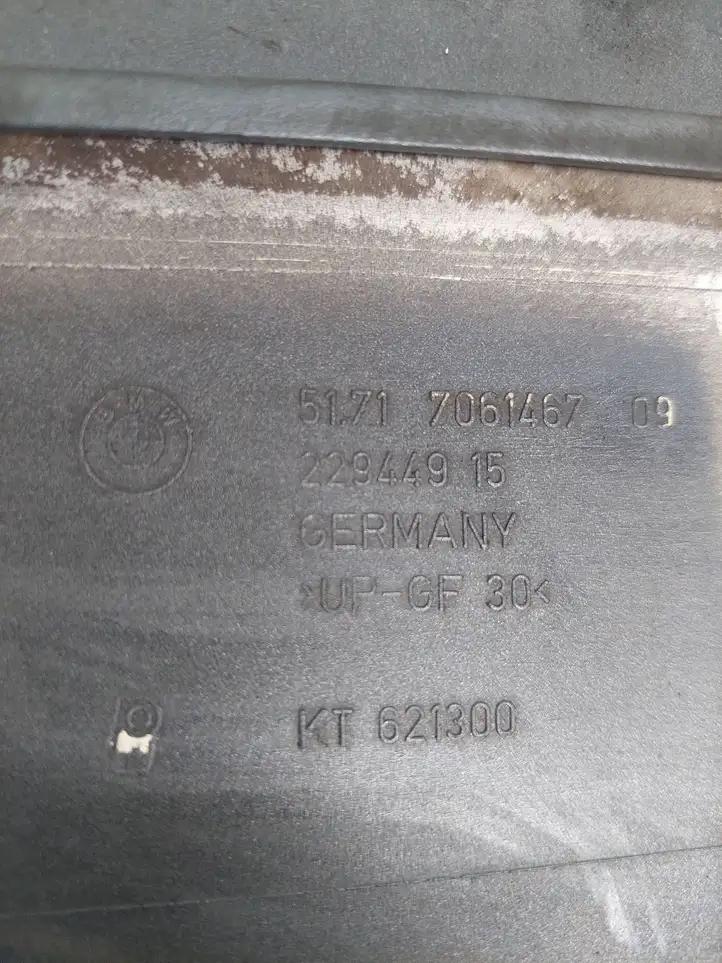 BMW 5 E60 E61 (2004 - 2010) 7061467 Спойлер заднего стекла — фото 4