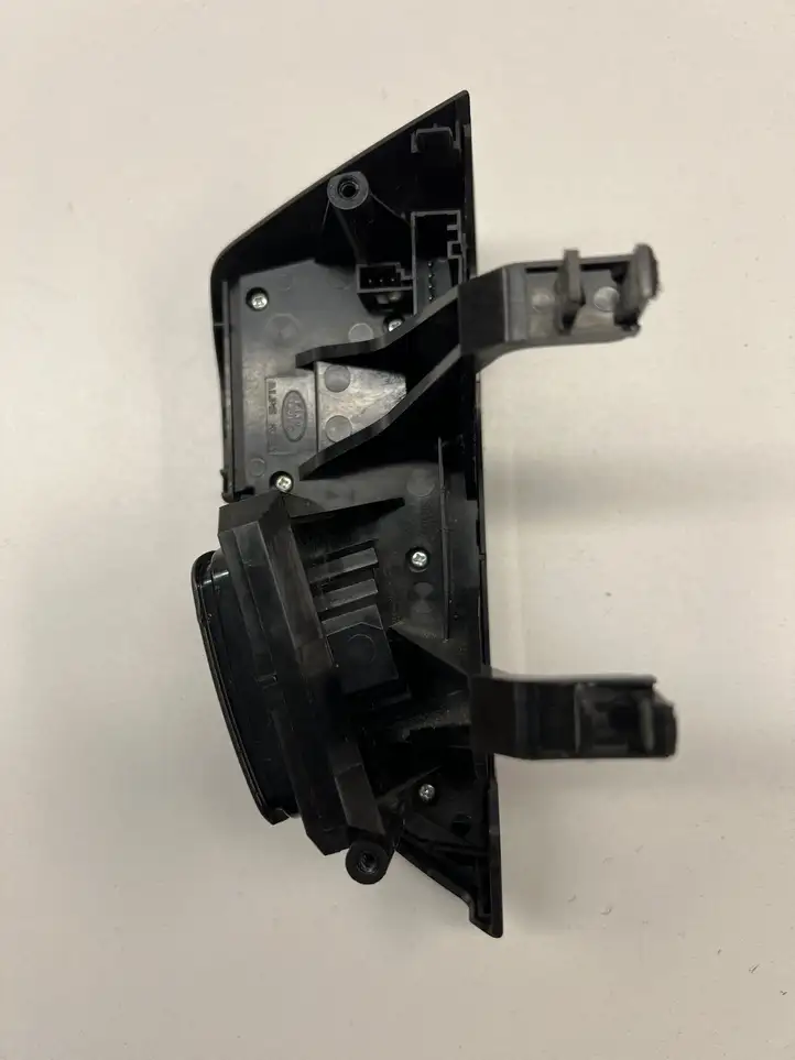Land Rover Range Rover Sport L494 (2009 - 2013) Кнопки на рулевом колесе — фото 2
