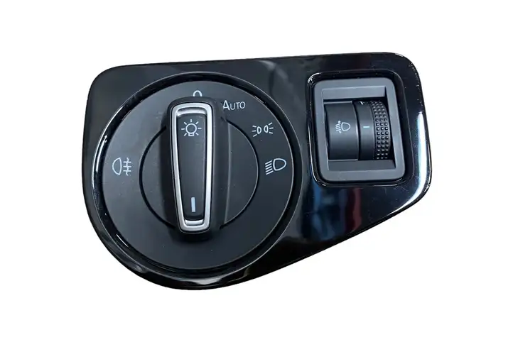 Volkswagen Golf VII (2013 - 2019) 5G1858060 Включатель фонарей — фото 1