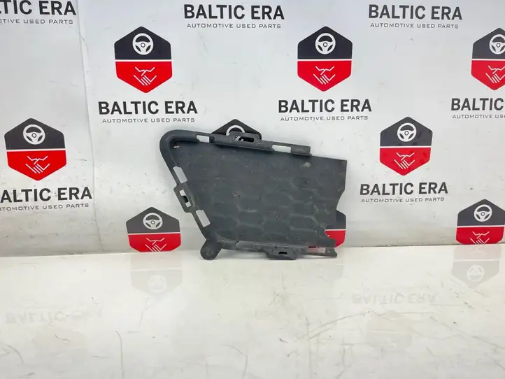 BMW 3 F30 F35 F31 (2012 - 2018) 8062636 Решетка противотуманной фары — фото 1