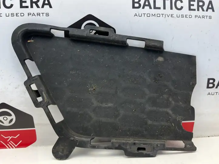 BMW 3 F30 F35 F31 (2012 - 2018) 8062636 Решетка противотуманной фары — фото 4