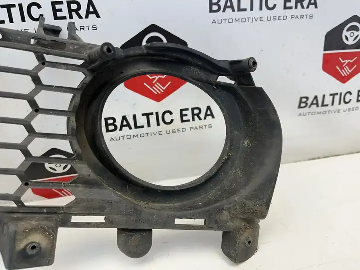 BMW 3 F30 F35 F31 (2012 - 2018) 8062632 Решетка противотуманной фары — фото 4