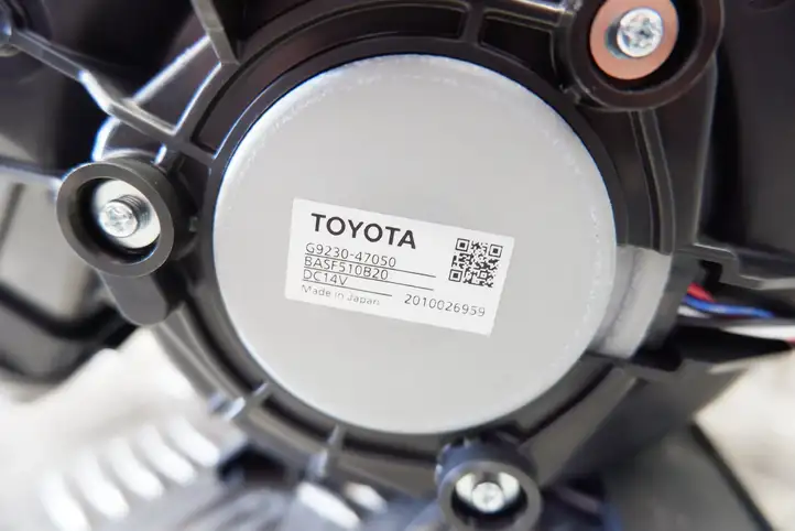 Toyota Corolla E210 E21 (2018 - ) G923047050 электрический вентилятор батареи автомобиля — фото 8