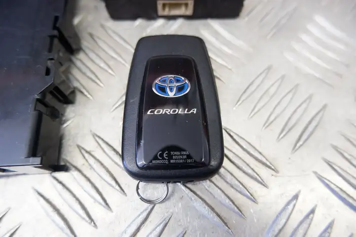 Toyota Corolla E210 E21 (2018 - ) 8978402100 Комплект системы зажигания — фото 3