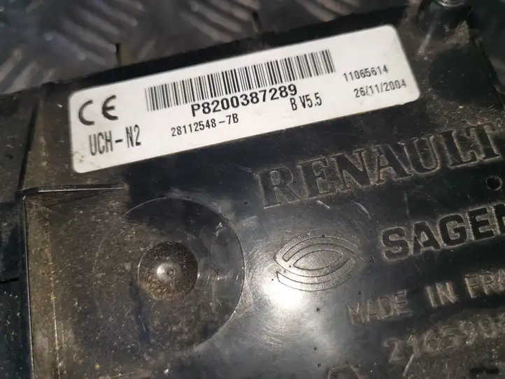 Renault Clio II (2001 - 2005) P8200387289 Модуль комфорта — фото 2