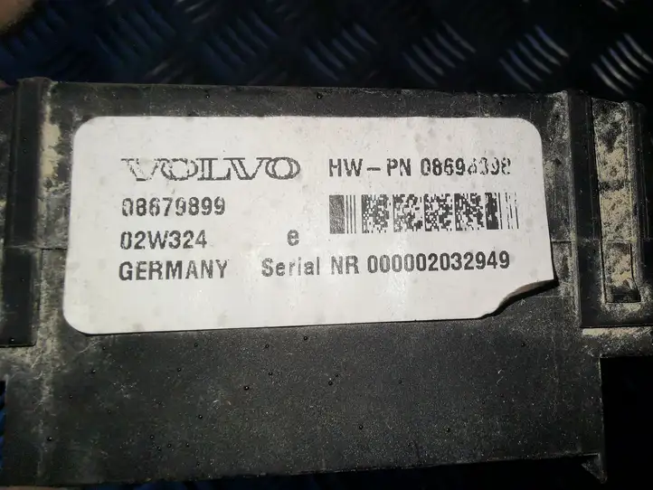 Volvo V70 (2000 - 2004) 08679899 Блок предохранителей — фото 4