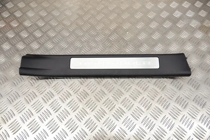 Toyota Highlander XU70 (2019 - ) 679130E110 Внутренняя отделка переднего порога — фото 1