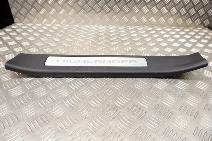 Toyota Highlander XU70 (2019 - ) 679140E110 Внутренняя отделка переднего порога — фото 1