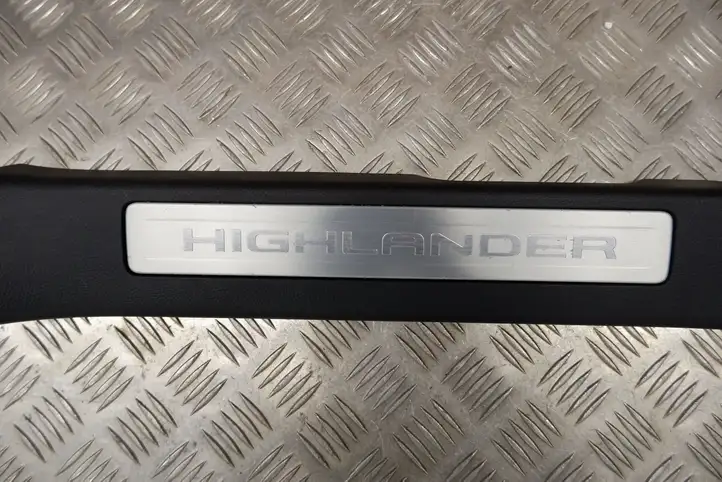 Toyota Highlander XU70 (2019 - ) 679140E110 Внутренняя отделка переднего порога — фото 7