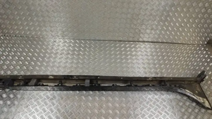 Jaguar XE (2014 - 2019) Порог кузова — фото 5