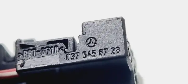 Mercedes-Benz C W203 (2000 - 2007) 0375456728 Прочая электропроводка — фото 3