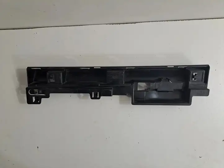 BMW 3 F30 F35 F31 (2012 - 2018) 7256918 Другая часть кузова — фото 4