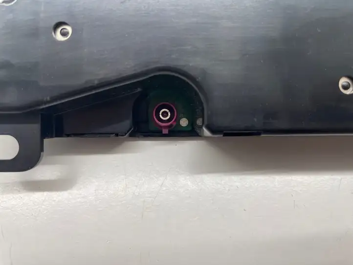 Tesla Model 3 (2017 - 2023) 158560100C Антенна Bluetooth — фото 3