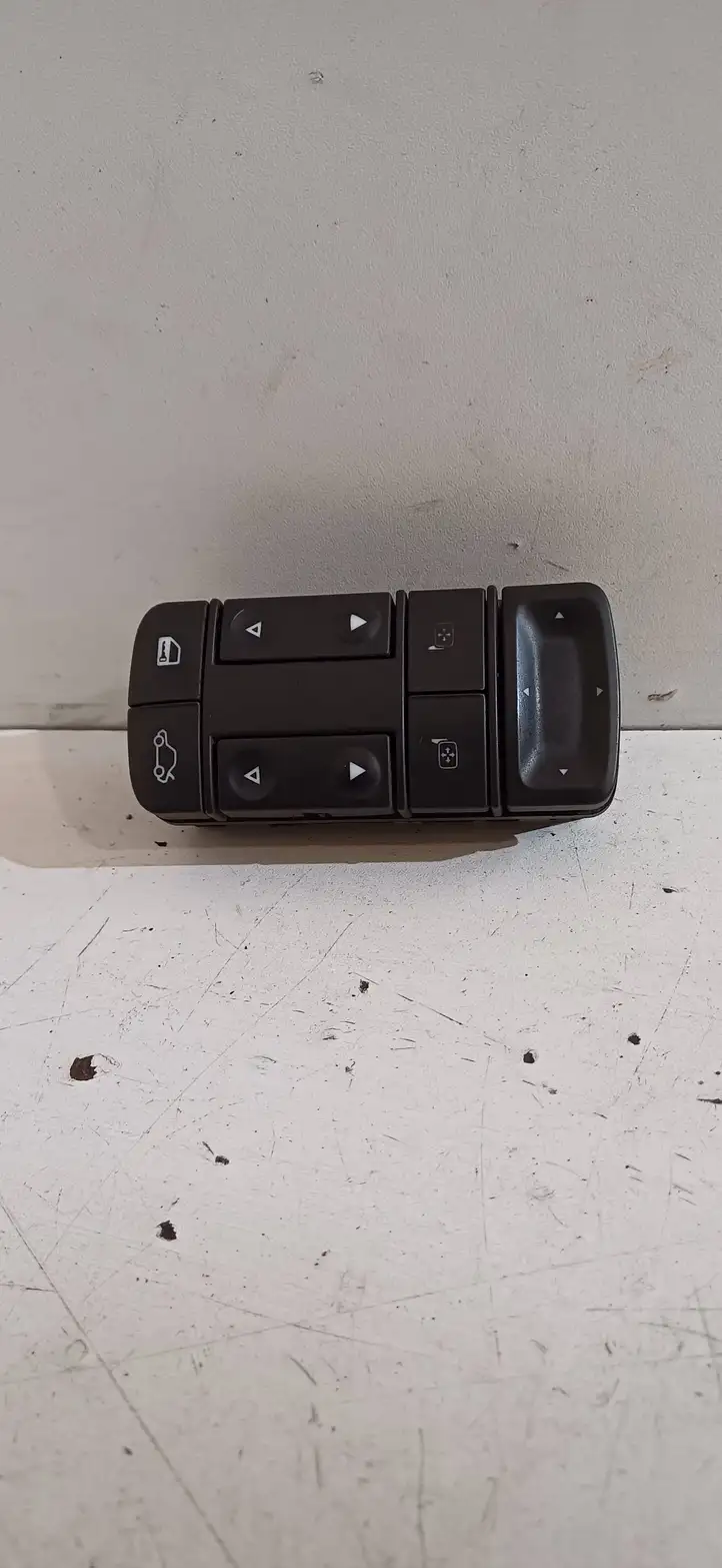 Opel Vectra C (2002 - 2005) 09185952 Блок кнопок стеклоподъемников — фото 1