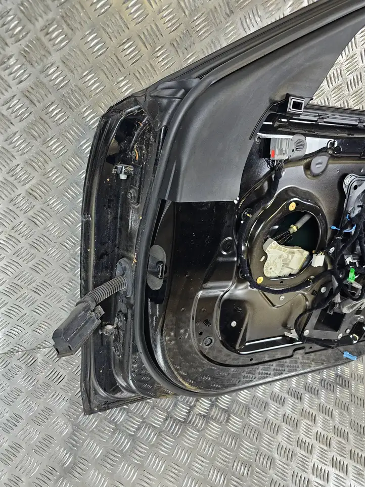 Jaguar XE (2014 - 2019) Дверь — фото 7