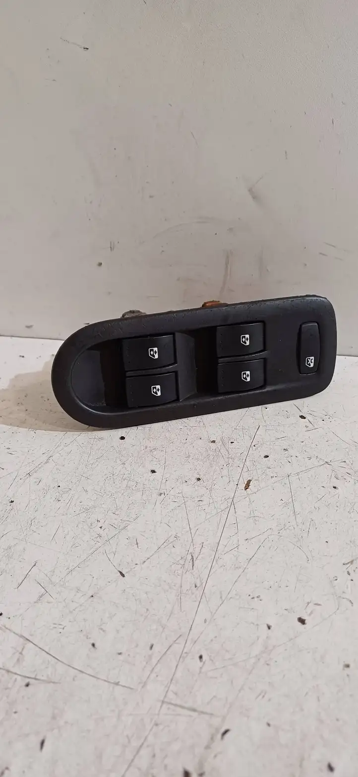 Renault Scenic II - Grand scenic II (2003 - 2006) 025330 Блок кнопок стеклоподъемников — фото 1