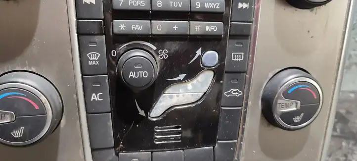 Volvo XC60 (2013 - 2017) 31351079 Отделка внутренней панели салона — фото 10