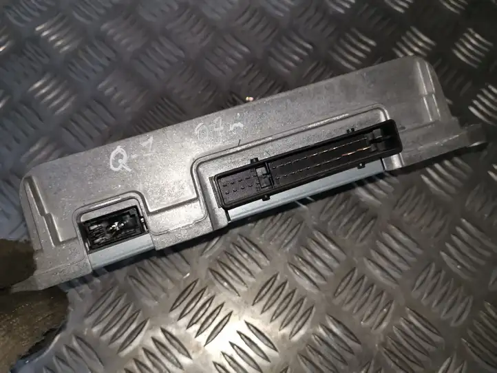 Audi Q7 4L (2005 - 2009) 4L0910223K Усилитель звука — фото 2