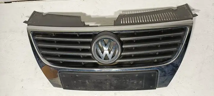 Volkswagen PASSAT B6 (2005 - 2010) 1C0853651AH Верхняя решетка радиатора — фото 2