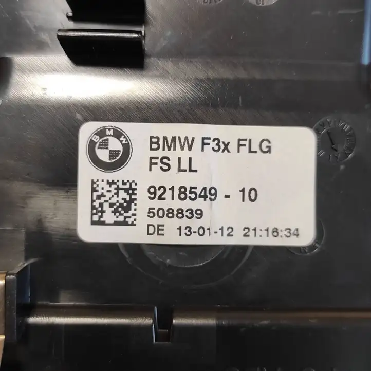 BMW 3 F30 F35 F31 (2012 - 2018) 9218552 Центральный воздушный дефлектор — фото 9