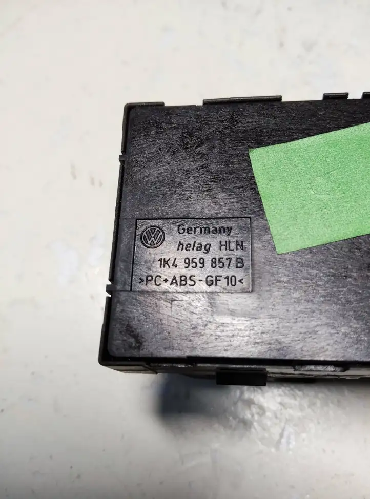 Volkswagen PASSAT B7 (2011 - 2014) 1K4959857B Кнопка стеклоподъемников — фото 3