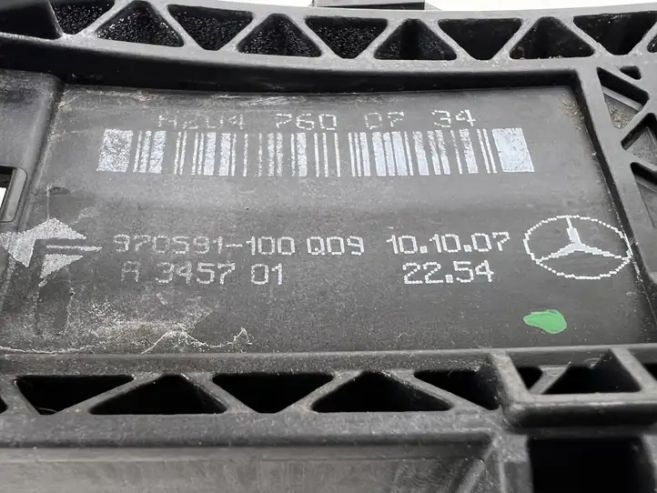 Mercedes-Benz C W204 (2007 - 2014) A2047600734 Наружная ручка задней двери — фото 9