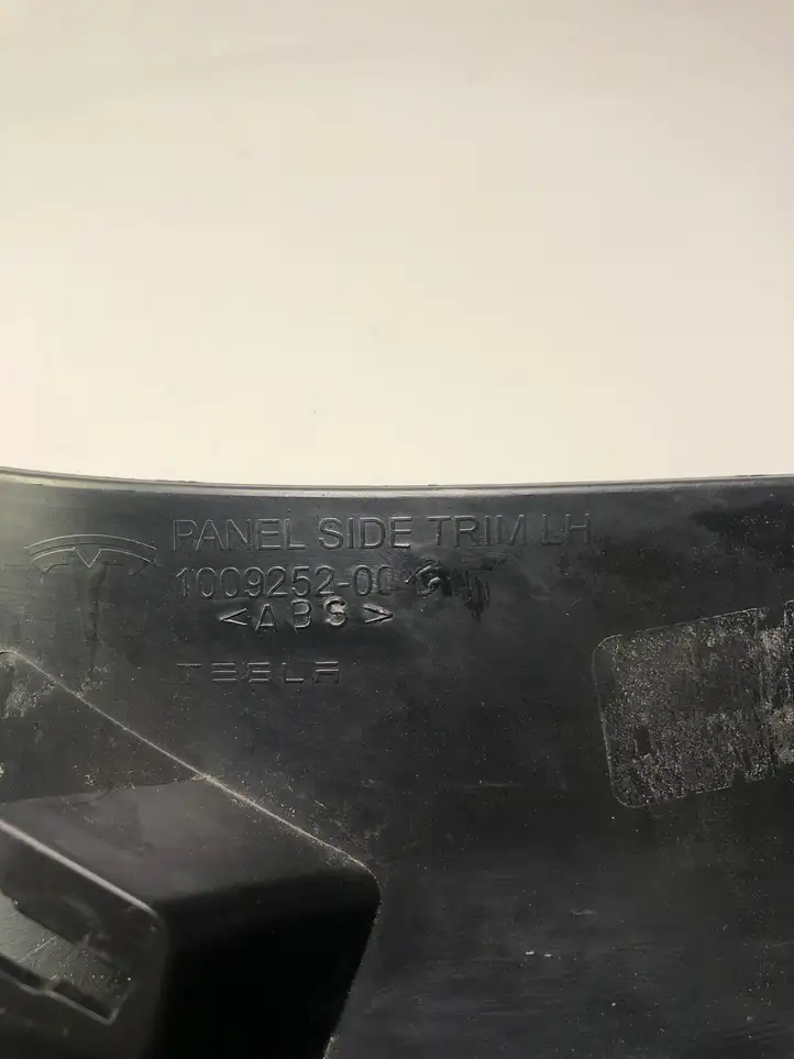 Tesla Model S (2016 - 2021) 100925200 Кронштейн заднего бампера — фото 3